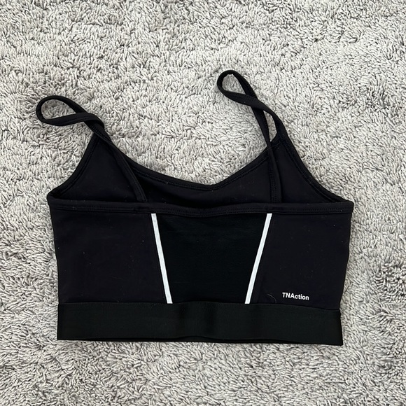 TNA Sports crop top - Picture 2 of 2